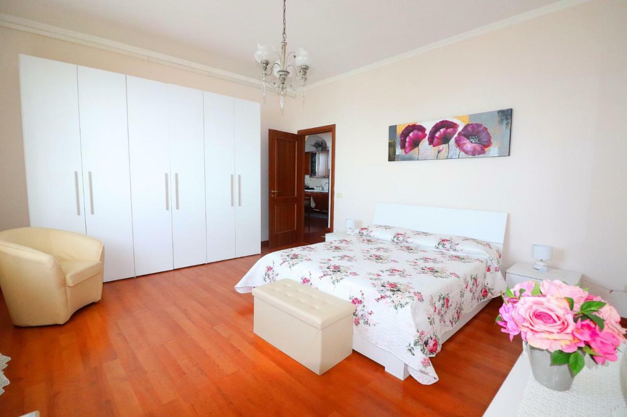 La Rosa Del Sud - De Vivo Realty Sorrento Apartment Luaran gambar